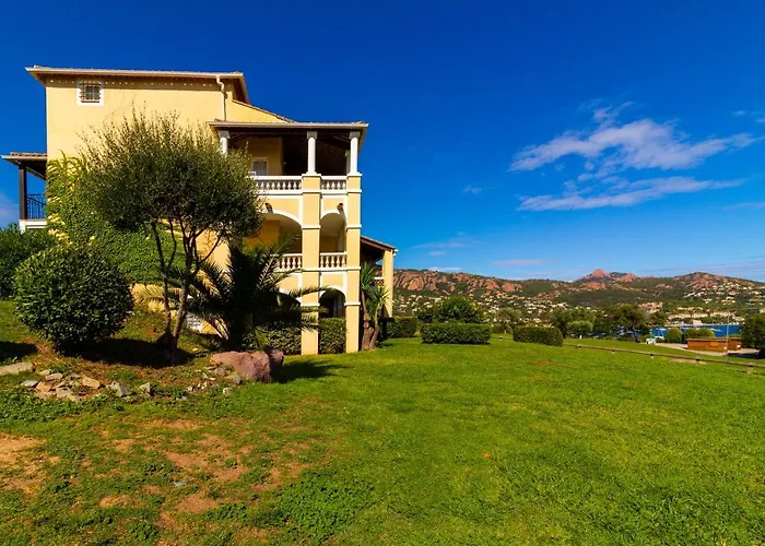 Cap Esterel By Actisource *